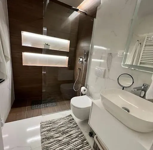 Luxury Dreamview Апартаменти *